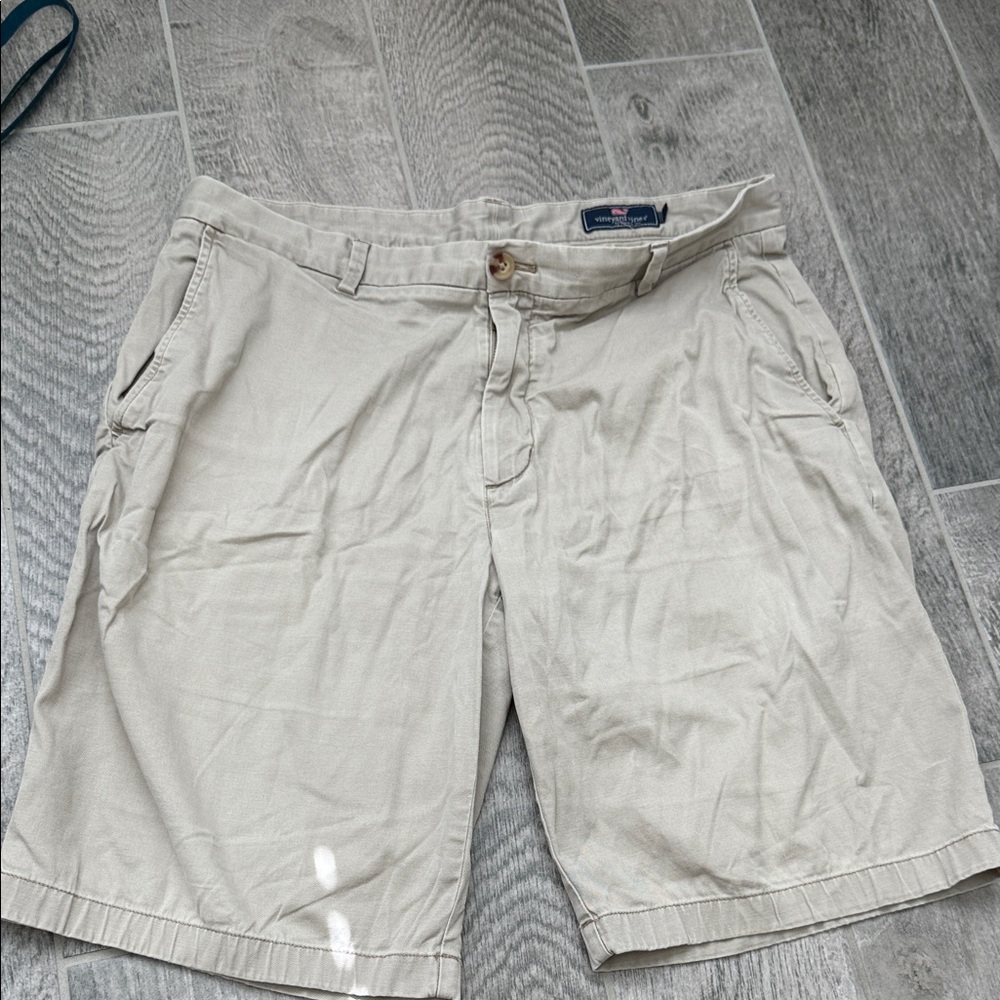 Men's Vineyard Vines Khaki 8”  Shorts